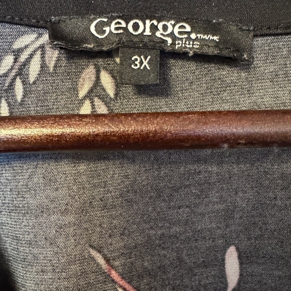 Georges Floral Tunic - Picture 3 of 6